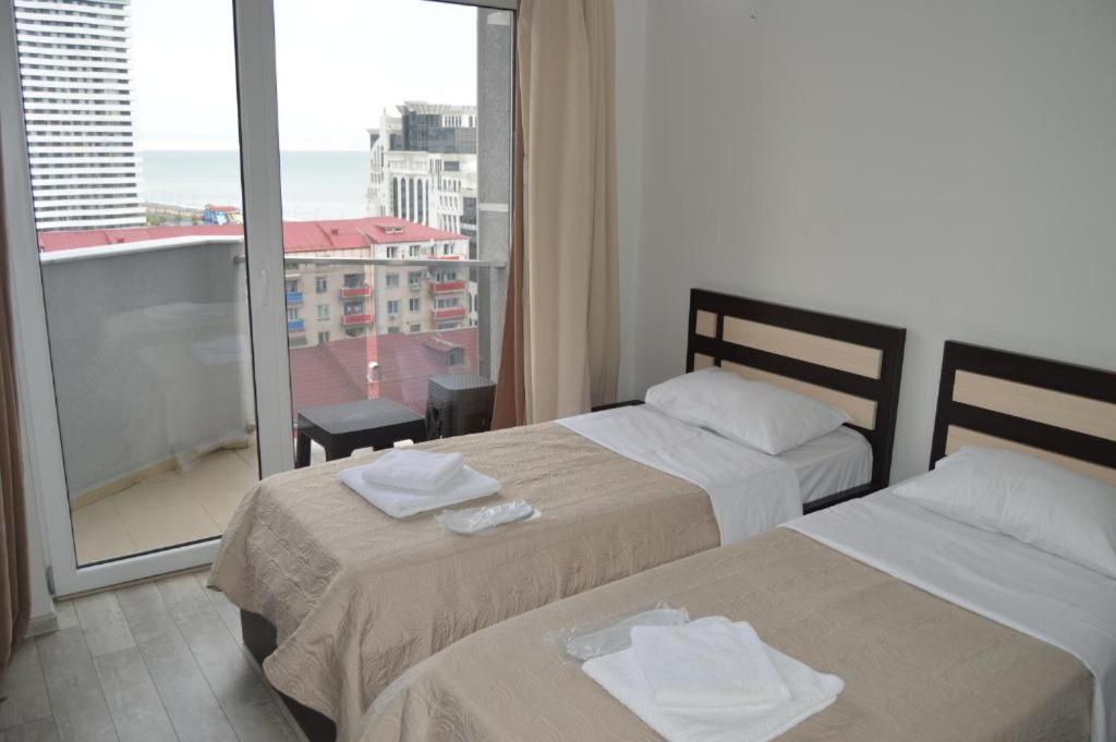 Luxury Apartments Батуми Екстериор снимка