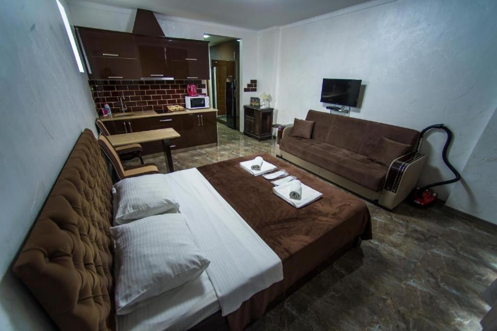 Luxury Apartments Батуми Екстериор снимка