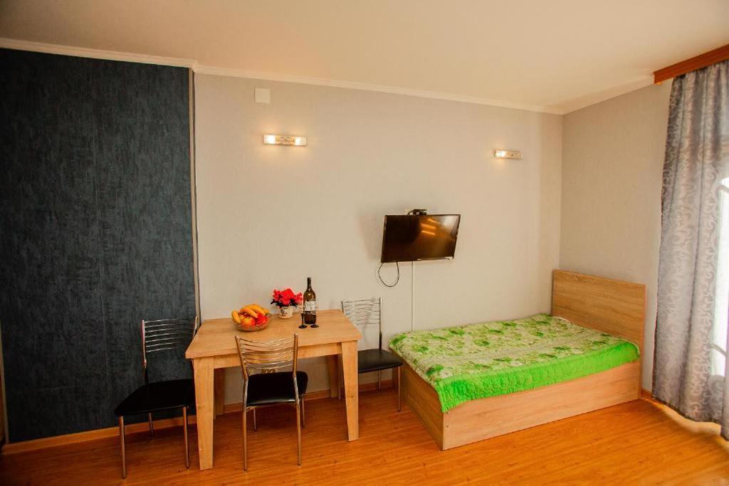 Luxury Apartments Батуми Екстериор снимка