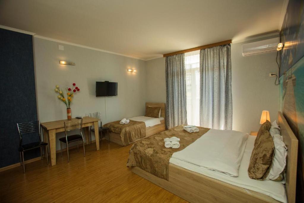 Luxury Apartments Батуми Екстериор снимка