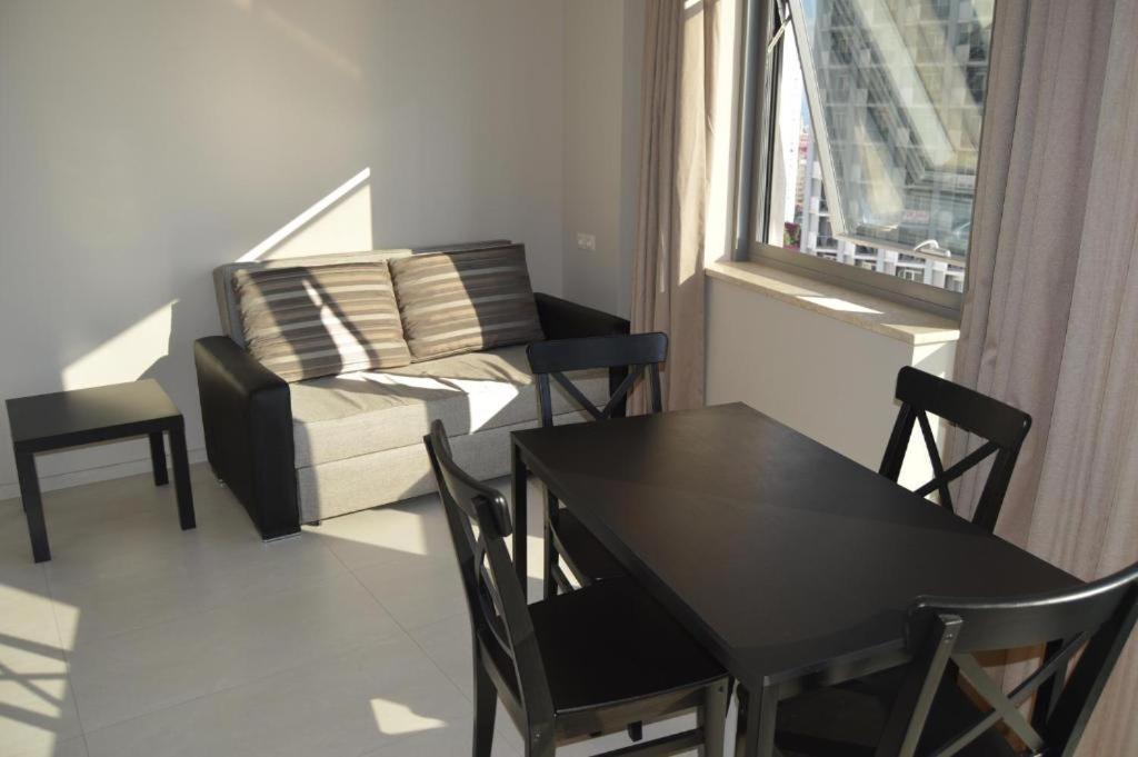 Luxury Apartments Батуми Екстериор снимка