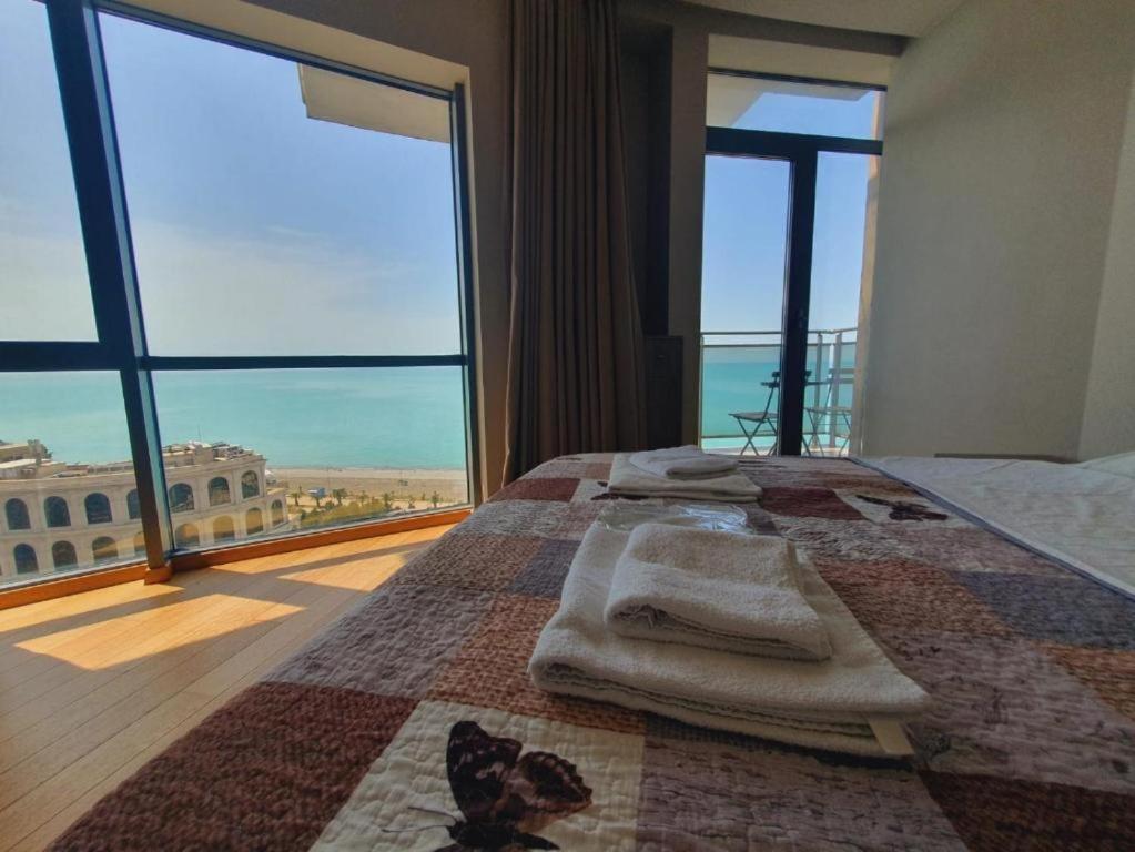 Luxury Apartments Батуми Екстериор снимка