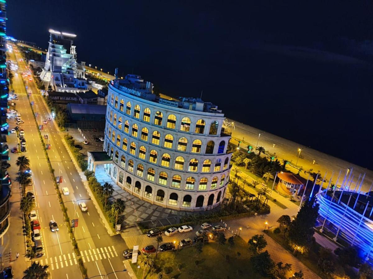 Luxury Apartments Батуми Екстериор снимка